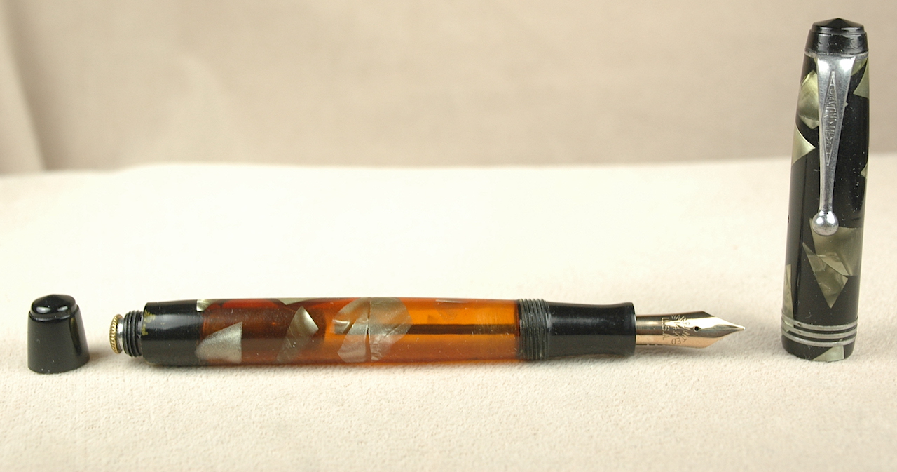 Vintage Pens: 5877: Diamond Medal: Vac-Fil
